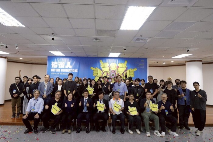 2025/4/25正修視傳系第12屆畢業設計展《椅後人》圖片