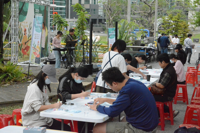 2025/3/19 街頭音樂會X手沖咖啡體驗活動X趣味夜燈彩繪DIY活動圖片