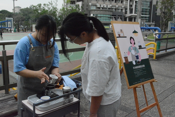 2025/3/19 街頭音樂會X手沖咖啡體驗活動X趣味夜燈彩繪DIY活動圖片