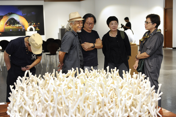 2026/5/8「那片礁」鄭宏南個展開幕活動圖片