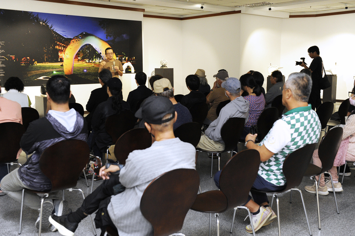 2026/5/8「那片礁」鄭宏南個展開幕活動圖片