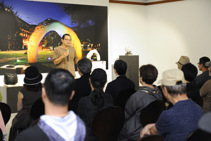 2026/5/8「那片礁」鄭宏南個展開幕活動圖片