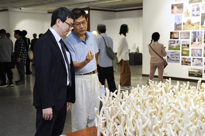 2026/5/8「那片礁」鄭宏南個展開幕活動圖片