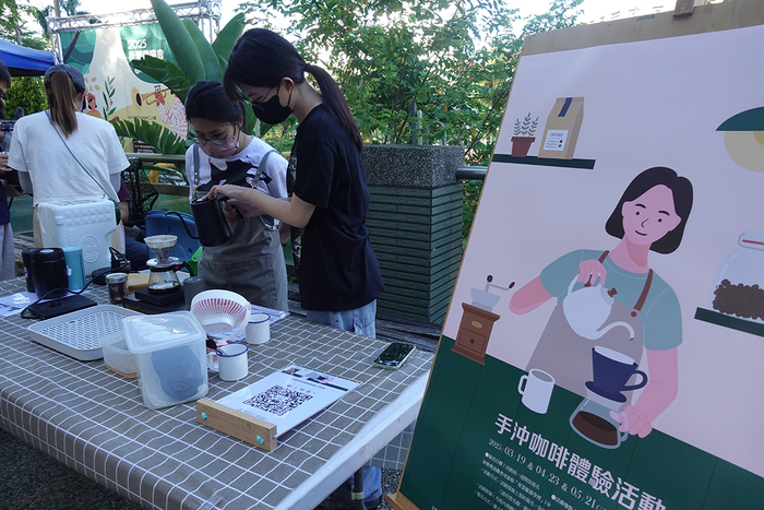2025/5/21療癒彩繪波波球手做X街頭音樂會-弦舞吉他社、創作音樂社圖片