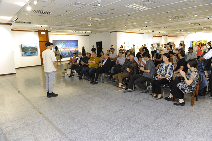 洪明爵人類世之下多元共生個展圖片