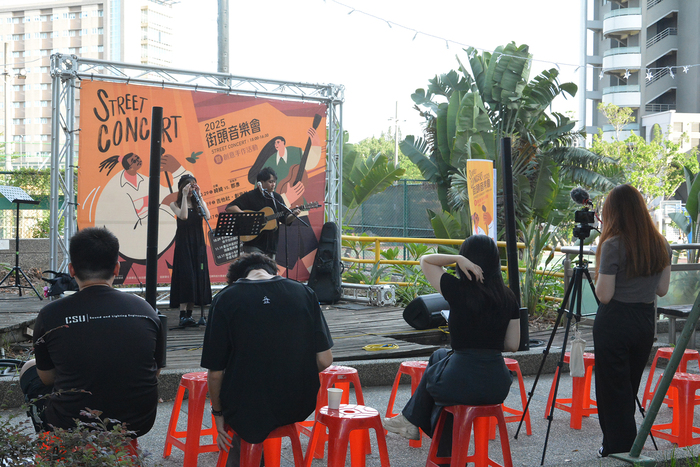 2025/10/29街頭音樂會X「傘不住的創意」雨傘塗鴉X手沖咖啡體驗活動圖片