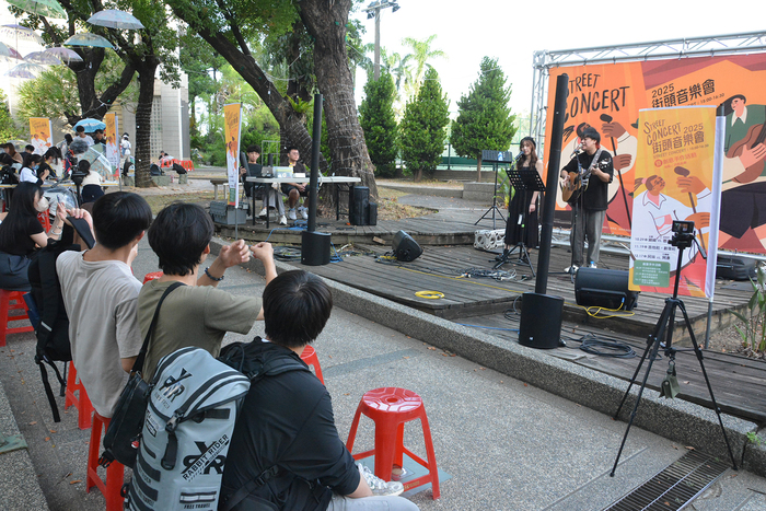2025/10/29街頭音樂會X「傘不住的創意」雨傘塗鴉X手沖咖啡體驗活動圖片