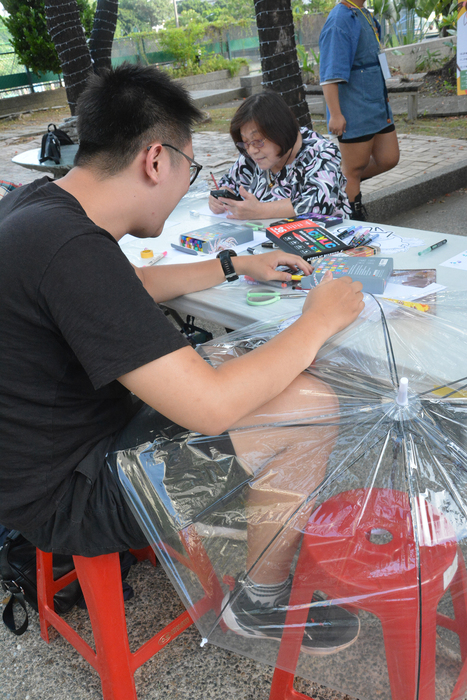 2025/10/29街頭音樂會X「傘不住的創意」雨傘塗鴉X手沖咖啡體驗活動圖片