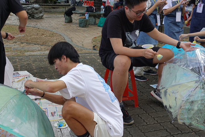 2025/10/29街頭音樂會X「傘不住的創意」雨傘塗鴉X手沖咖啡體驗活動圖片