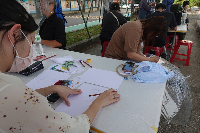 2025/10/29街頭音樂會X「傘不住的創意」雨傘塗鴉X手沖咖啡體驗活動圖片