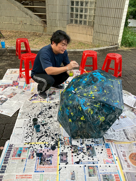 2025/10/29街頭音樂會X「傘不住的創意」雨傘塗鴉X手沖咖啡體驗活動圖片
