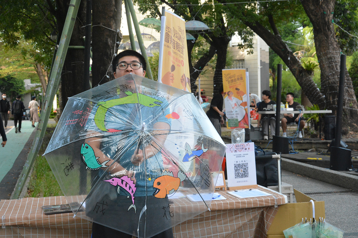 2025/10/29街頭音樂會X「傘不住的創意」雨傘塗鴉X手沖咖啡體驗活動圖片