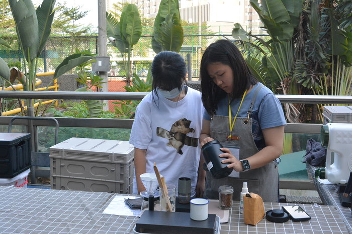 2025/10/29街頭音樂會X「傘不住的創意」雨傘塗鴉X手沖咖啡體驗活動圖片