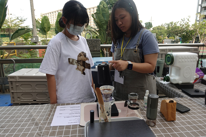 2025/10/29街頭音樂會X「傘不住的創意」雨傘塗鴉X手沖咖啡體驗活動圖片