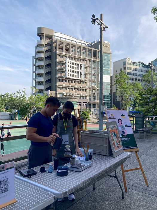 2025/10/29街頭音樂會X「傘不住的創意」雨傘塗鴉X手沖咖啡體驗活動圖片