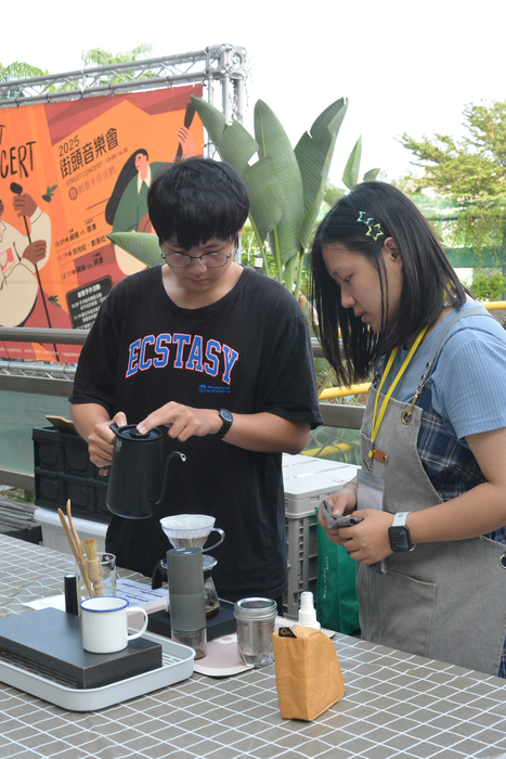 2025/10/29街頭音樂會X「傘不住的創意」雨傘塗鴉X手沖咖啡體驗活動圖片