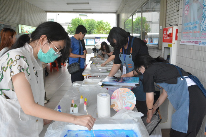 2026/4/1 浮影流光：水拓印染藝術扇創作DIY圖片