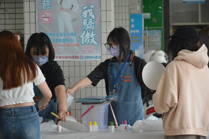 2026/4/1 浮影流光：水拓印染藝術扇創作DIY圖片
