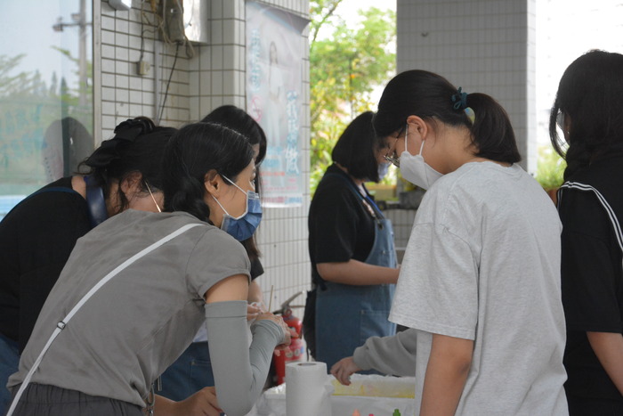 2026/4/1 浮影流光：水拓印染藝術扇創作DIY圖片