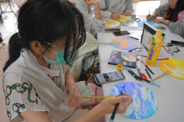 2026/4/1 浮影流光：水拓印染藝術扇創作DIY圖片