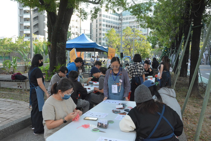 20251217-街頭音樂會-阿妹 vs. KB彈唱阿彥X手沖咖啡體驗活動X手感毛線吊飾創作圖片