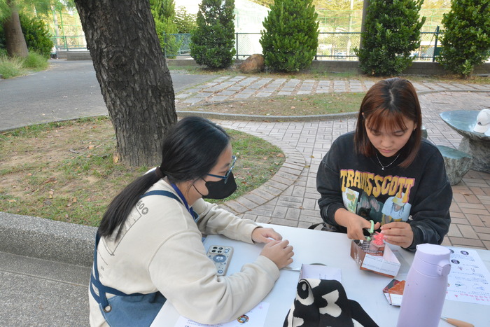 20251217-街頭音樂會-阿妹 vs. KB彈唱阿彥X手沖咖啡體驗活動X手感毛線吊飾創作圖片