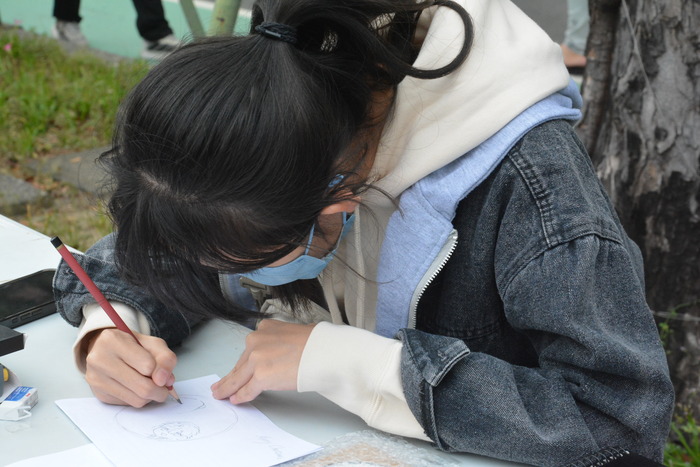 20251119-街頭音樂會-弦舞吉他社 × 創音社X手沖咖啡體驗活動X插畫風杯墊創作圖片