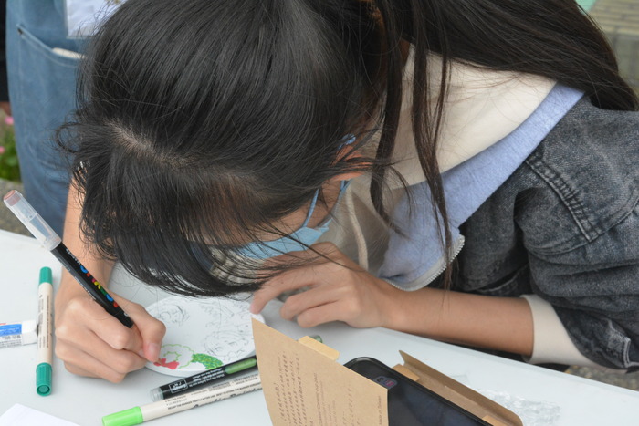 20251119-街頭音樂會-弦舞吉他社 × 創音社X手沖咖啡體驗活動X插畫風杯墊創作圖片