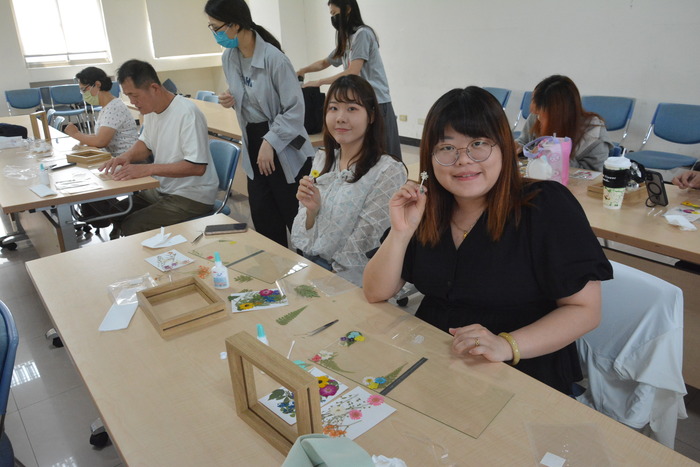 2026/4/22「時光凝花」壓花告示牌手作體驗圖片