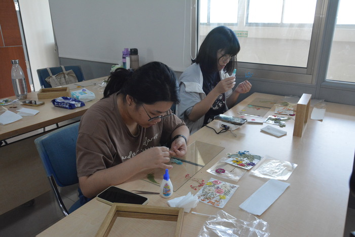 2026/4/22「時光凝花」壓花告示牌手作體驗圖片