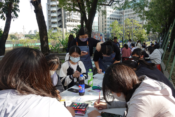 2026/3/11校園街頭音樂會X多巴胺製造所：手繪熱縮片吊飾X咖啡手沖體驗圖片