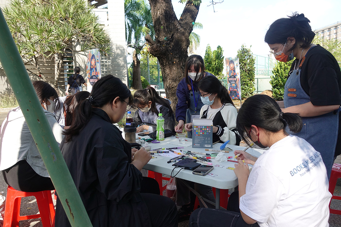 2026/3/11校園街頭音樂會X多巴胺製造所：手繪熱縮片吊飾X咖啡手沖體驗圖片