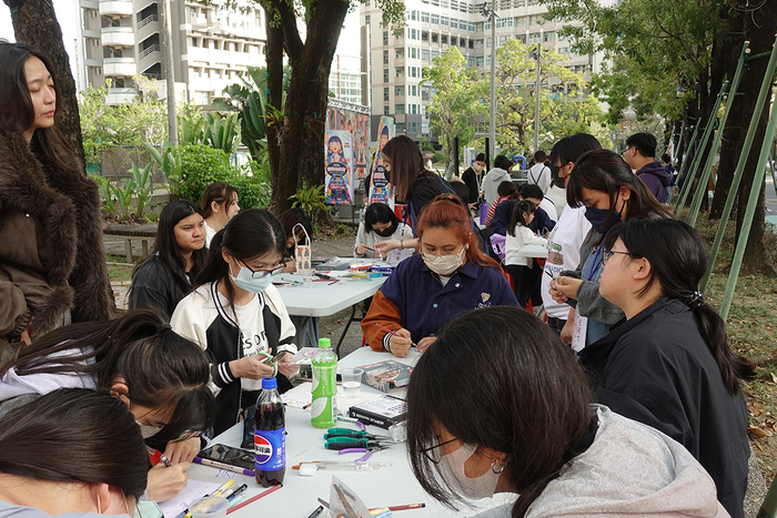 2026/3/11校園街頭音樂會X多巴胺製造所：手繪熱縮片吊飾X咖啡手沖體驗圖片