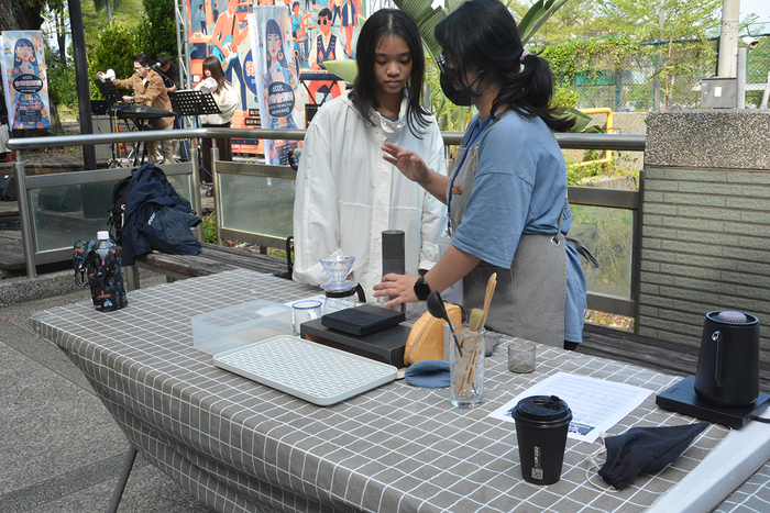 2026/3/11校園街頭音樂會X多巴胺製造所：手繪熱縮片吊飾X咖啡手沖體驗圖片