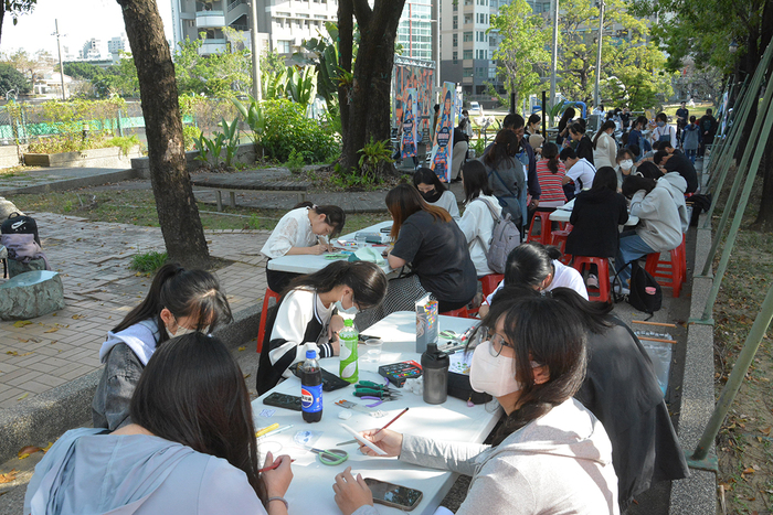 2026/3/11校園街頭音樂會X多巴胺製造所：手繪熱縮片吊飾X咖啡手沖體驗圖片
