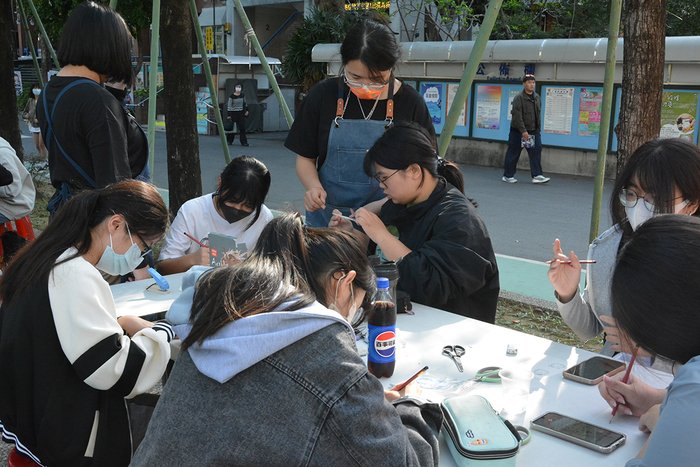 2026/3/11校園街頭音樂會X多巴胺製造所：手繪熱縮片吊飾X咖啡手沖體驗圖片