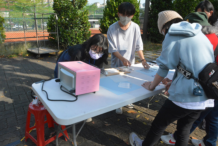 2026/3/11校園街頭音樂會X多巴胺製造所：手繪熱縮片吊飾X咖啡手沖體驗圖片